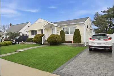 3937 Kingsberry Road, Seaford, NY 11783 - Photo 3