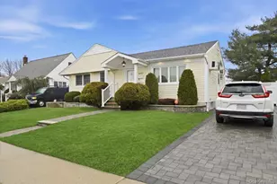 3937 Kingsberry Rd, Seaford, NY 11783 - Photo 3