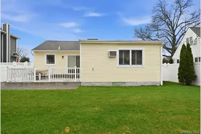 3937 Kingsberry Road, Seaford, NY 11783 - Photo 37