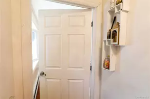 156 Lampman Ave, Port Ewen, NY 12466 - Photo 3