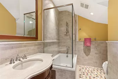 2 Shore Drive, Manhasset, NY 11030 - Photo 31
