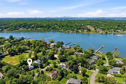 2 Shore Drive, Manhasset, NY 11030 - Photo 43