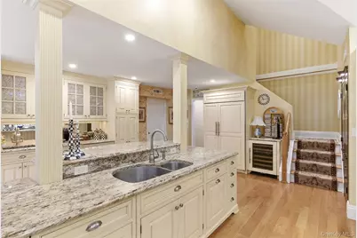2 Shore Drive, Manhasset, NY 11030 - Photo 17