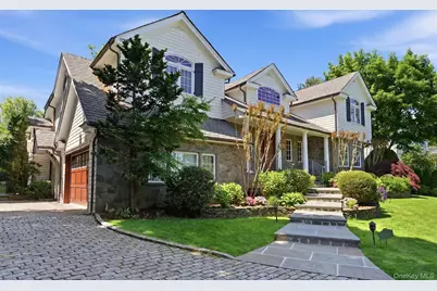 2 Shore Drive, Manhasset, NY 11030 - Photo 5