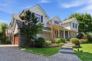 2 Shore Dr, Manhasset, NY 11030 - Photo 5