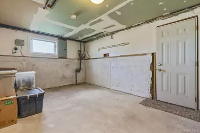 11 Dennard Road, Hauppauge, NY 11788 - Photo 29