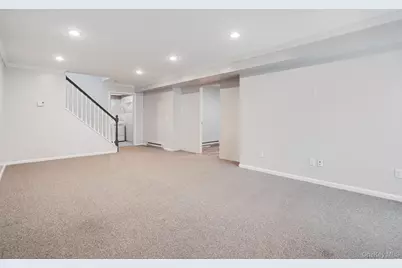 4 Meadow Way, Hopewell Junction, NY 12533 - Photo 19