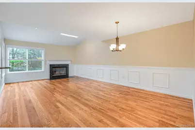 4 Meadow Way, Hopewell Junction, NY 12533 - Photo 5