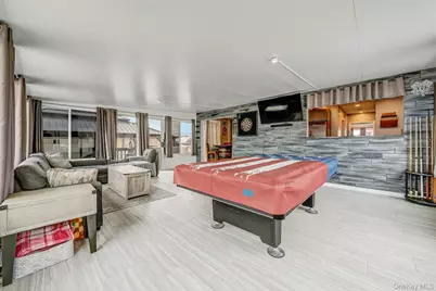 244 S Bayview Avenue, Amityville, NY 11701 - Photo 15