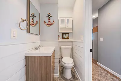 244 S Bayview Avenue, Amityville, NY 11701 - Photo 19