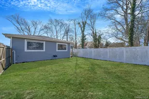 472 S Ocean Ave, Patchogue, NY 11772 - Photo 21