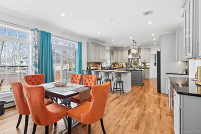 16 Gateway Court, Hampton Bays, NY 11946 - Photo 11