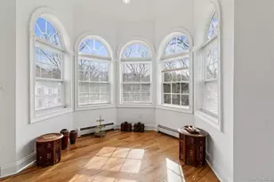 16 Gateway Ct, Hampton Bays, NY 11946 - Photo 21