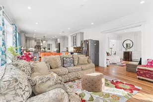 16 Gateway Ct, Hampton Bays, NY 11946 - Photo 9