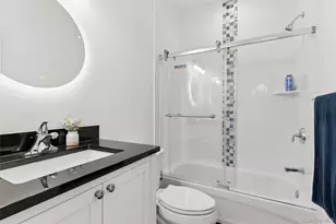 16 Gateway Ct, Hampton Bays, NY 11946 - Photo 27