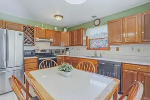 324 Walnut Ave, New Windsor, NY 12553 - Photo 9