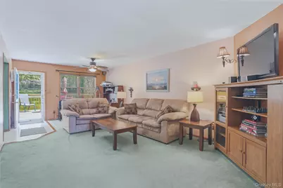 324 Walnut Avenue, New Windsor, NY 12553 - Photo 5