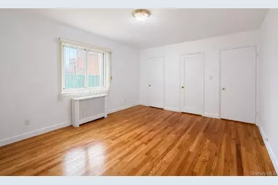 260-11 Langstone Avenue #GV118E5-1, Glen Oaks, NY 11004 - Photo 3
