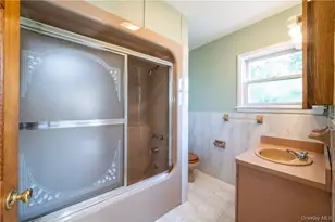 274 Lockwood Ave, New Rochelle, NY 10801 - Photo 17