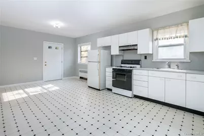 274 Lockwood Avenue #First floor, New Rochelle, NY 10801 - Photo 7