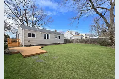 49 Lakewood Avenue, Ronkonkoma, NY 11779 - Photo 15