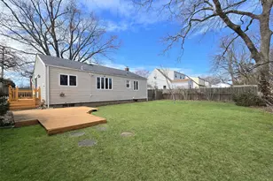 49 Lakewood Ave, Ronkonkoma, NY 11779 - Photo 15