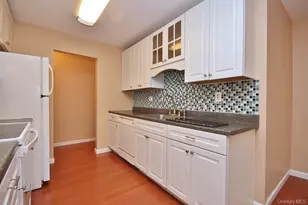 362 Sierra Vista Ln, Valley Cottage, NY 10989 - Photo 7