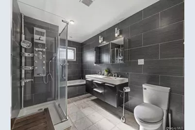 844 Flanders Drive, Valley Stream, NY 11581 - Photo 17