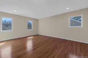 2 Pickwood Ln, Great Neck, NY 11024 - Photo 17