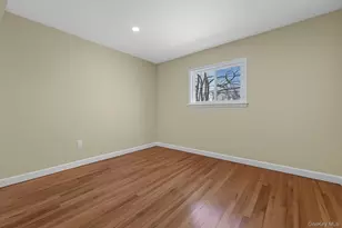 2 Pickwood Ln, Great Neck, NY 11024 - Photo 25