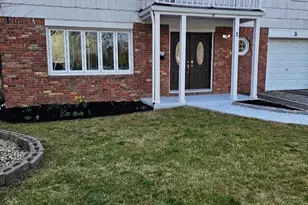 2 Pickwood Ln, Great Neck, NY 11024 - Photo 31