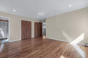 2 Pickwood Ln, Great Neck, NY 11024 - Photo 19