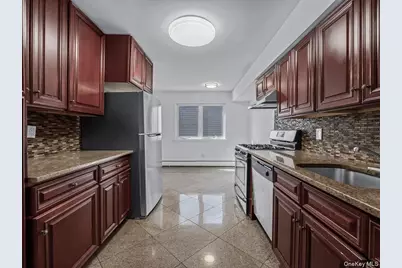 2 Pickwood Lane, Great Neck, NY 11024 - Photo 9