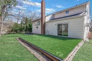 2 Pickwood Ln, Great Neck, NY 11024 - Photo 29