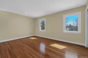 2 Pickwood Ln, Great Neck, NY 11024 - Photo 23