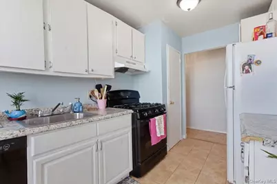 37 Summit Avenue #3A, Port Chester, NY 10573 - Photo 11