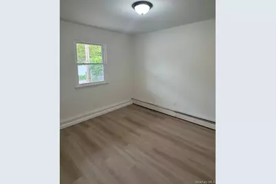 8 Deans Lane, Bayville, NY 11709 - Photo 3