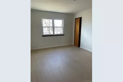 8 Deans Lane, Bayville, NY 11709 - Photo 5