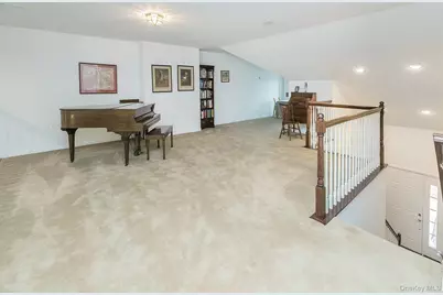 174 Pond View Drive, Port Washington, NY 11050 - Photo 17