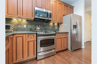 174 Pond View Drive, Port Washington, NY 11050 - Photo 7