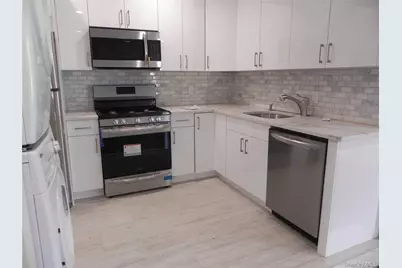 3 Bryant Avenue #C, Roslyn, NY 11576 - Photo 13