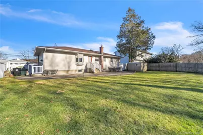 1408 Saint Louis Avenue, Bay Shore, NY 11706 - Photo 31