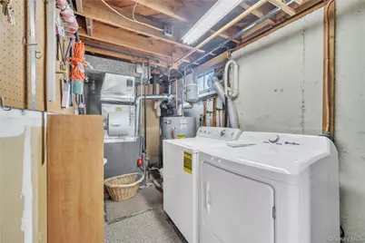 1408 Saint Louis Avenue, Bay Shore, NY 11706 - Photo 27