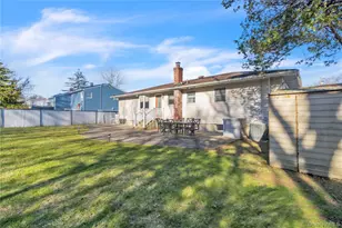 1408 St Louis Ave, Bay Shore, NY 11706 - Photo 31