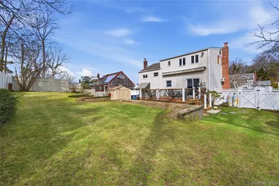 26 Bowden Drive, Huntington Station, NY 11746 - Photo 27