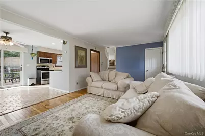 26 Bowden Drive, Huntington Station, NY 11746 - Photo 9