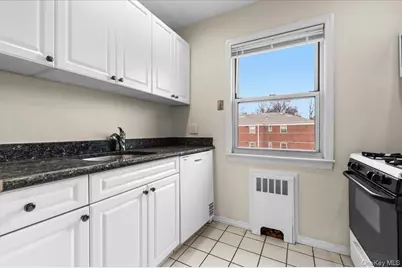 87-18 Marengo Street #2B, Hollis, NY 11423 - Photo 9