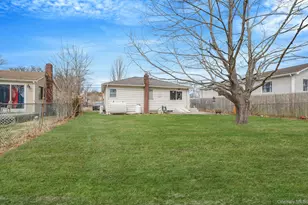 74 Argyle Dr, Shirley, NY 11967 - Photo 15