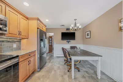 365 Clay Pitts Road, East Northport, NY 11731 - Photo 5