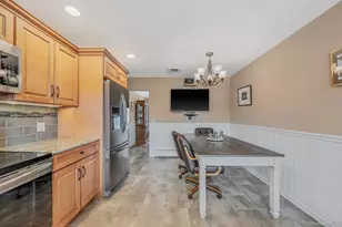 365 Clay Pitts Rd, East Northport, NY 11731 - Photo 5